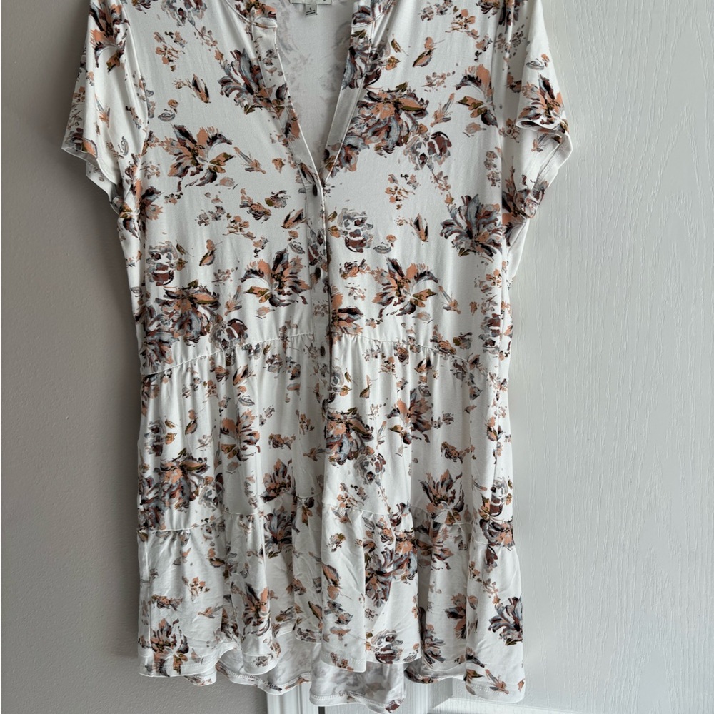 Wonderly Floral V-Neck Blouse in Cream and Brown
